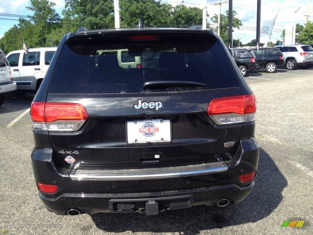 2014 Grand Cherokee Overland 4x4 - Brilliant Black Crystal Pearl / Overland Morocco Black photo #5