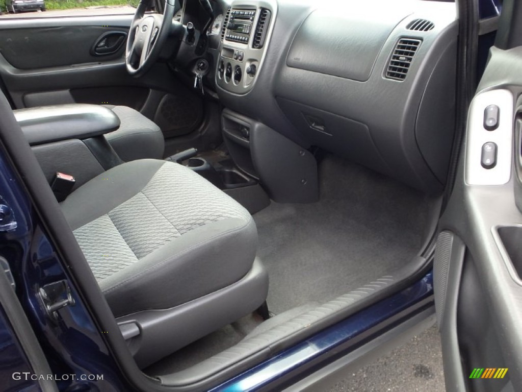 2004 Escape XLT V6 - True Blue Metallic / Medium/Dark Flint photo #11