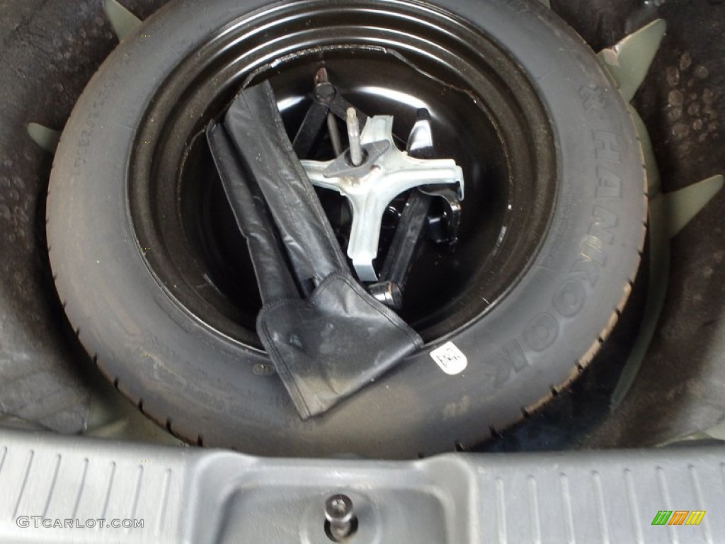 2004 Escape XLT V6 - True Blue Metallic / Medium/Dark Flint photo #18