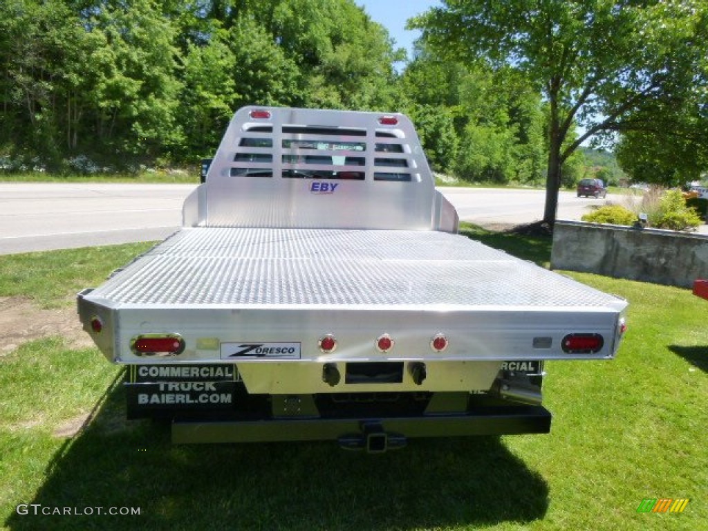 2015 F550 Super Duty XL Crew Cab 4x4 Chassis - Oxford White / Steel photo #7