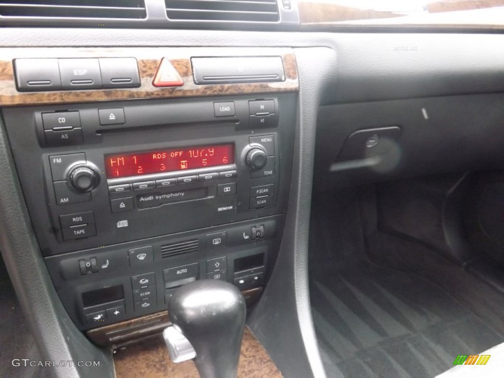 2002 Audi S6 4.2 quattro Avant Controls Photo #94266617