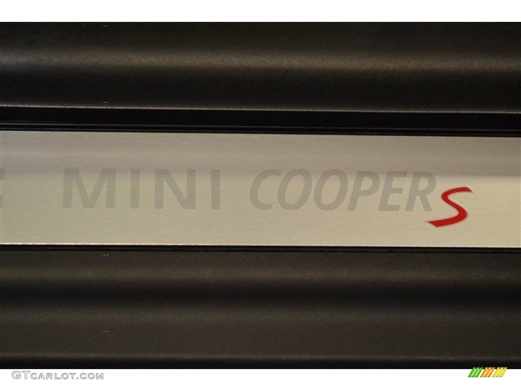 2014 Mini Cooper S Clubman Marks and Logos Photos