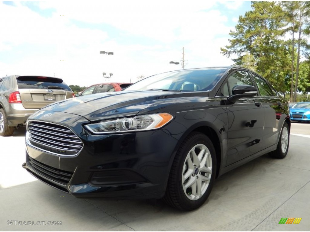 2014 Fusion SE - Dark Side / Dune photo #1