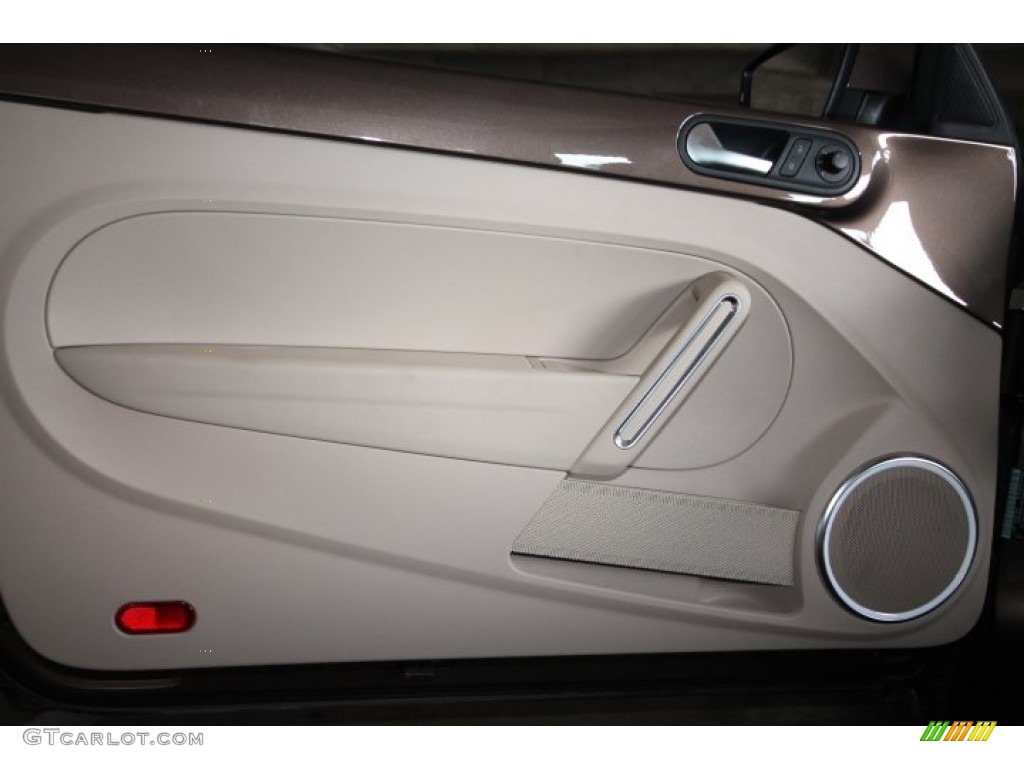 2014 Volkswagen Beetle 1.8T Beige Door Panel Photo #94269827