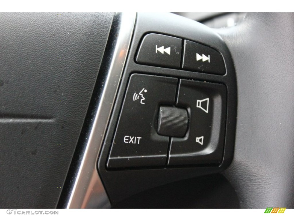 2012 Volvo S60 T5 Controls Photos