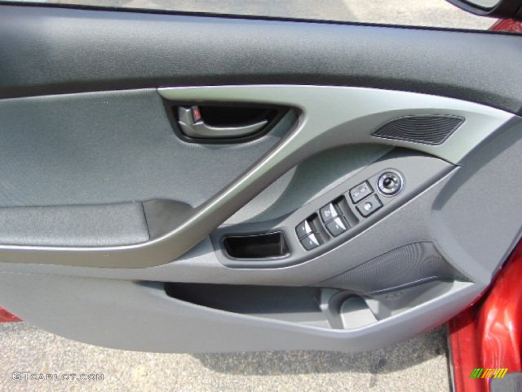 2014 Elantra SE Sedan - Red / Gray photo #7