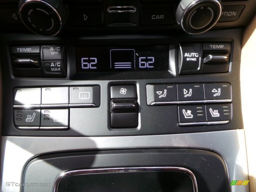 2014 Porsche Boxster Standard Boxster Model Controls Photo #94279289