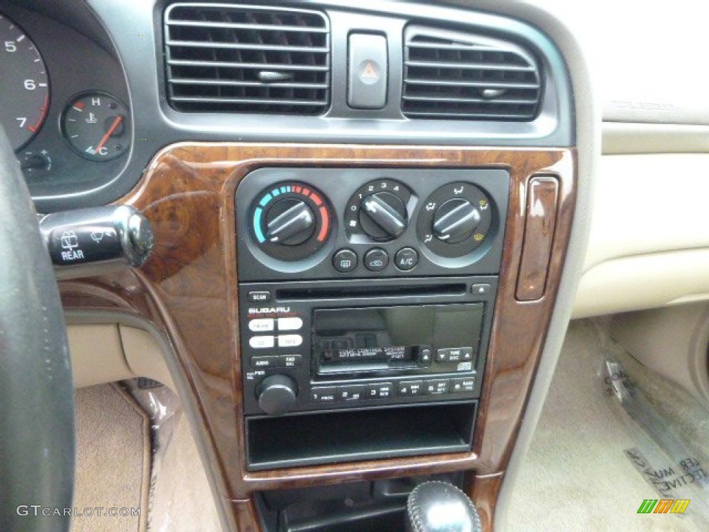 2000 Subaru Outback Limited Wagon Controls Photo #94296830