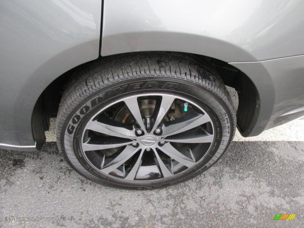 2011 200 S - Tungsten Metallic / Black photo #3