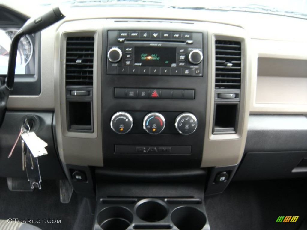 2009 Ram 1500 ST Quad Cab - Stone White / Dark Slate/Medium Graystone photo #40