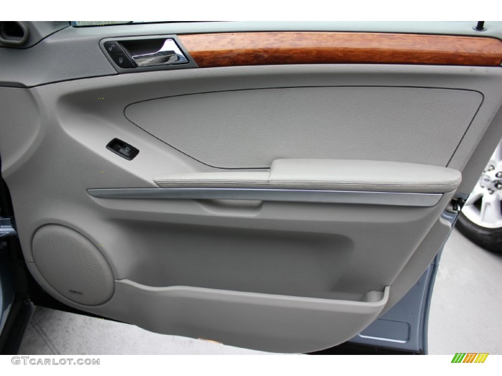 2007 Mercedes-Benz ML 350 4Matic Macadamia Door Panel Photo #94310320