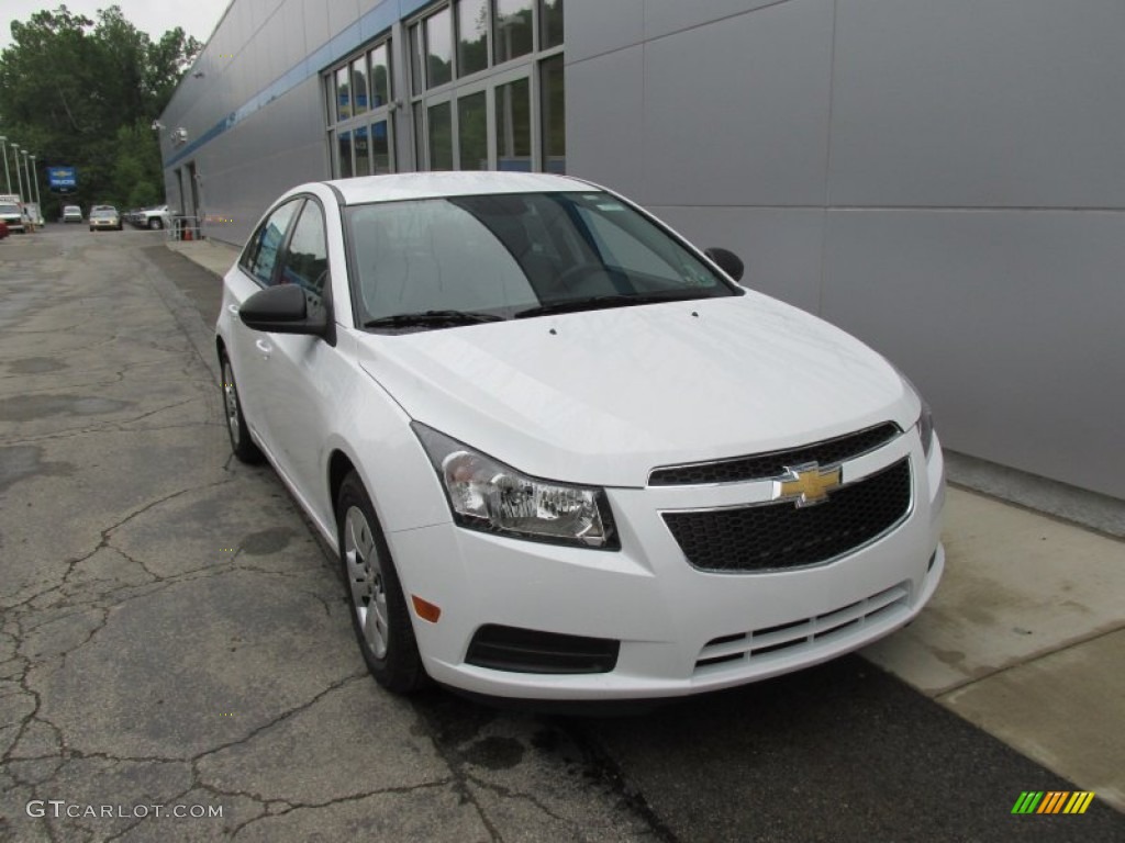 2014 Cruze LS - Summit White / Jet Black/Medium Titanium photo #9