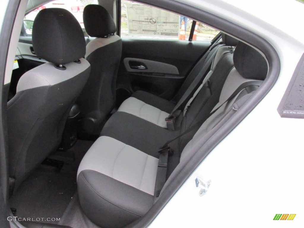 2014 Cruze LS - Summit White / Jet Black/Medium Titanium photo #12