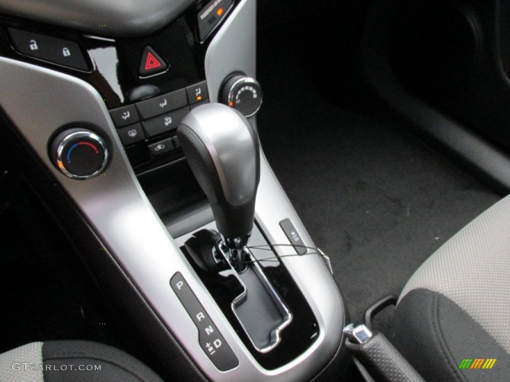 2014 Cruze LS - Summit White / Jet Black/Medium Titanium photo #14
