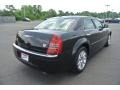 Brilliant Black - 300 C HEMI Photo No. 5