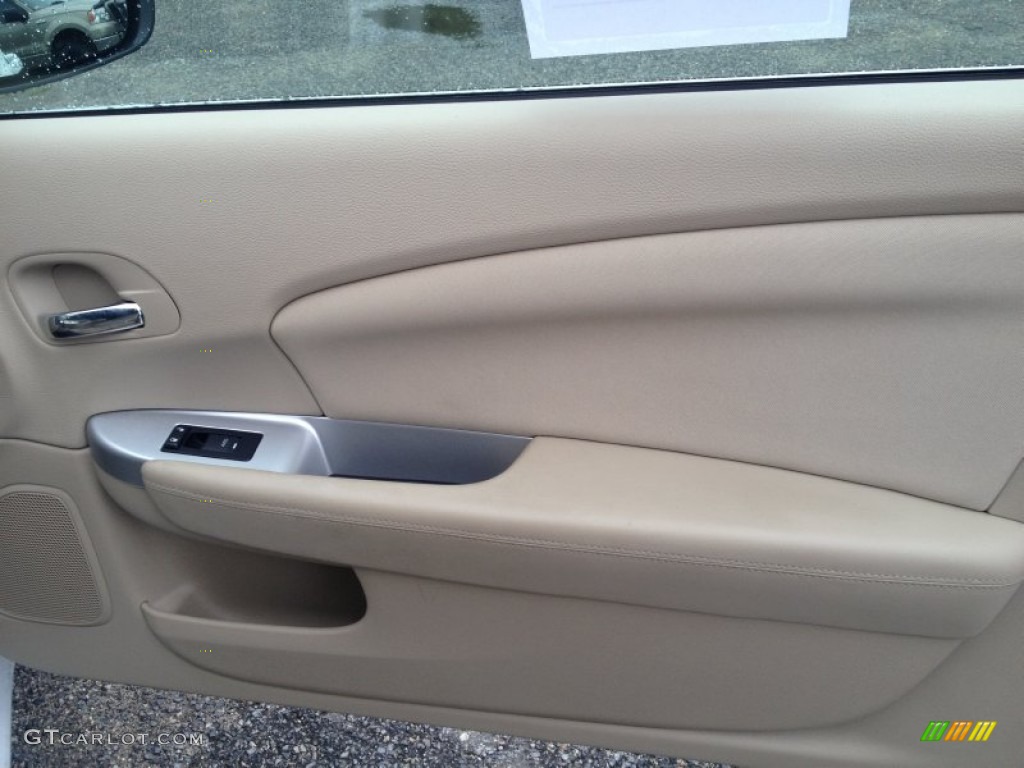 2014 Chrysler 200 Touring Convertible Black/Light Frost Beige Door Panel Photo #94313189