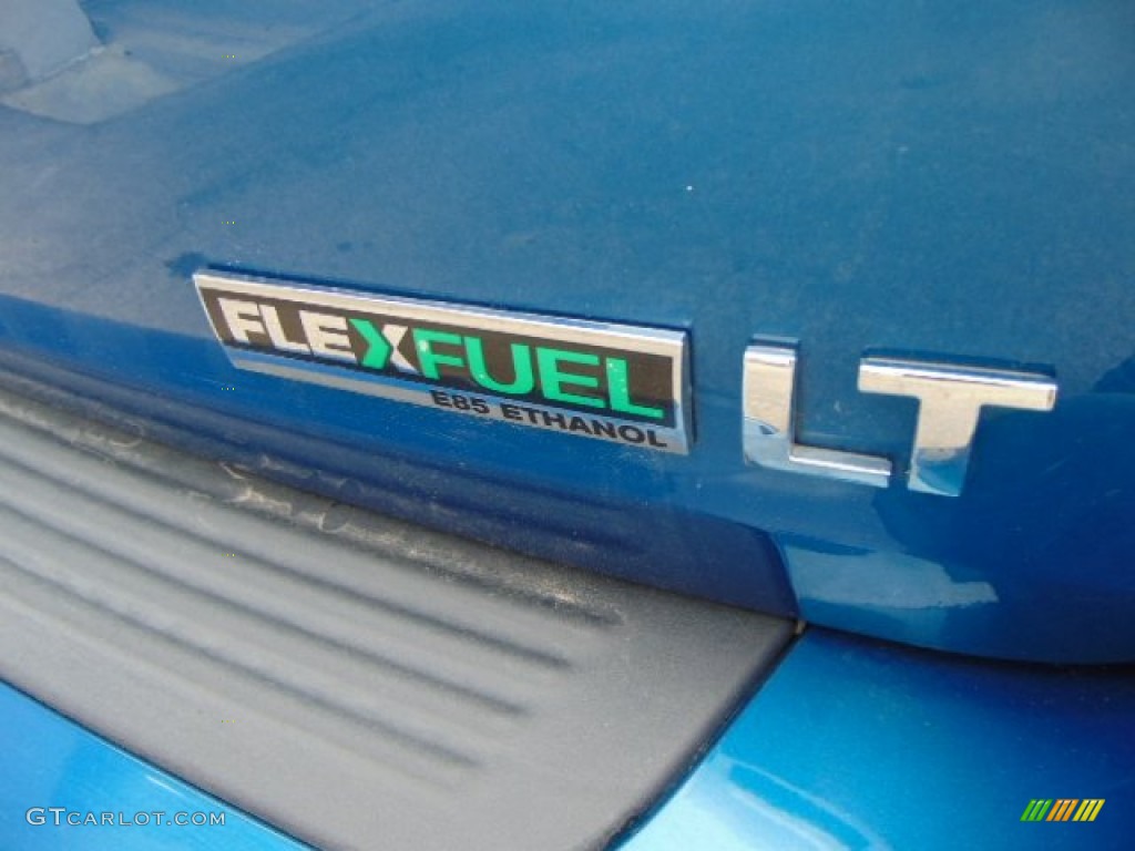 2010 Chevrolet HHR LT Marks and Logos Photos