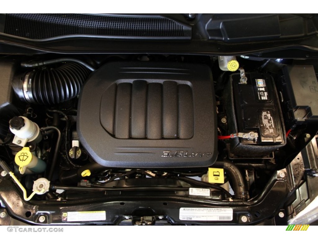 2011 Chrysler Town & Country Touring Engine Photos