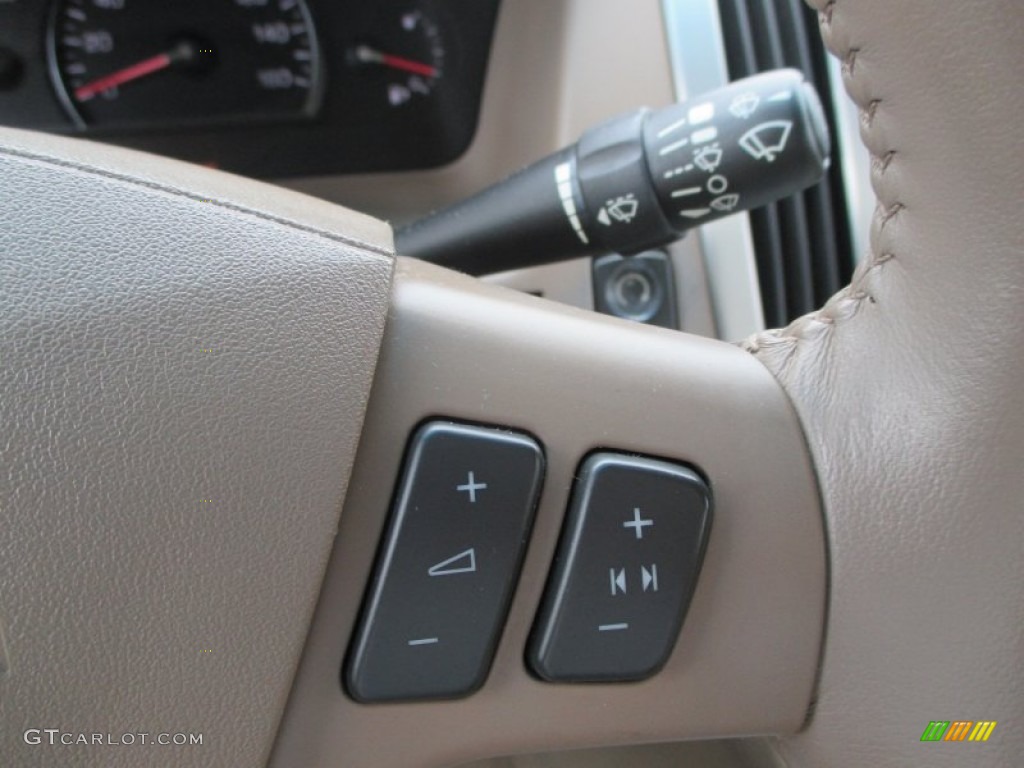 2005 Cadillac STS V6 Controls Photo #94318940