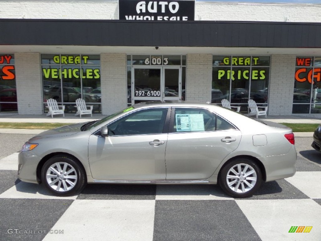 2014 Camry XLE - Champagne Mica / Ivory photo #1