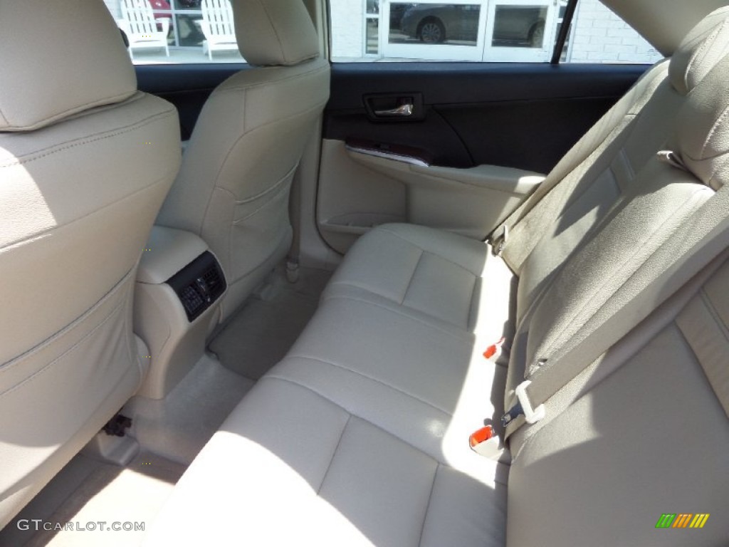 2014 Camry XLE - Champagne Mica / Ivory photo #12