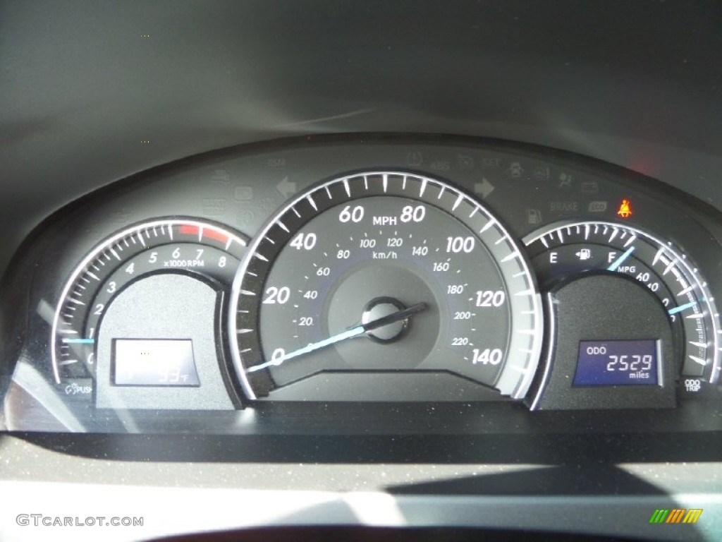 2014 Camry XLE - Champagne Mica / Ivory photo #16