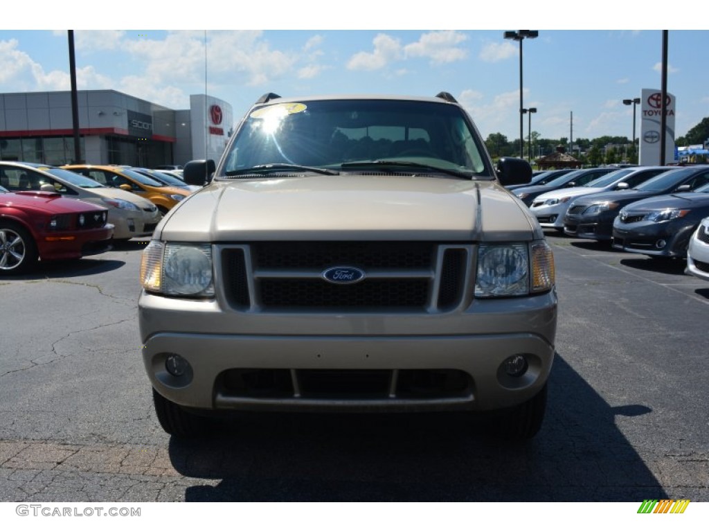 2004 Explorer Sport Trac XLT 4x4 - Pueblo Gold Metallic / Medium Pebble/Dark Pebble photo #7