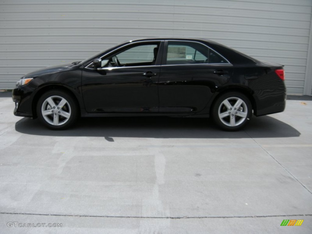 2014 Camry SE - Attitude Black Metallic / Black photo #6
