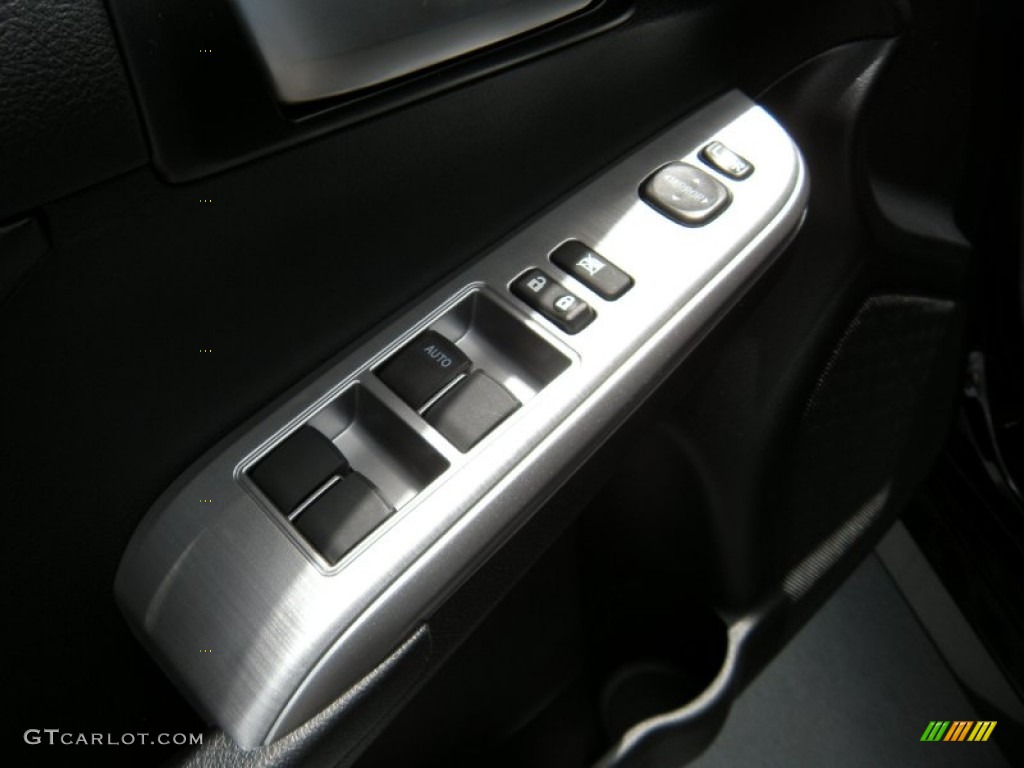 2014 Camry SE - Attitude Black Metallic / Black photo #21