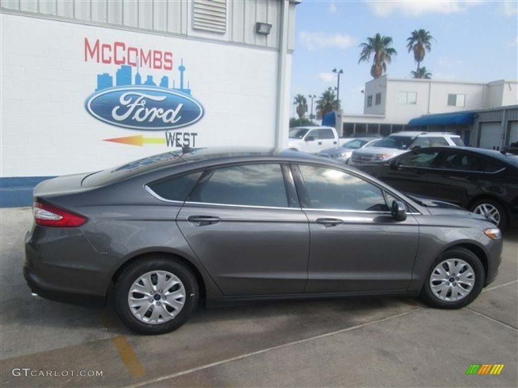 2014 Fusion S - Sterling Gray / Earth Gray photo #7