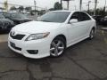 Super White - Camry SE Photo No. 1