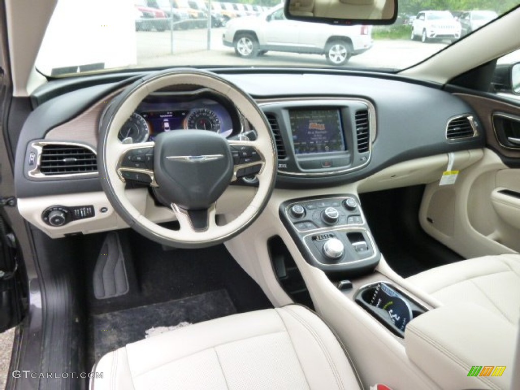 Black/Linen Interior 2015 Chrysler 200 C Photo #94340011