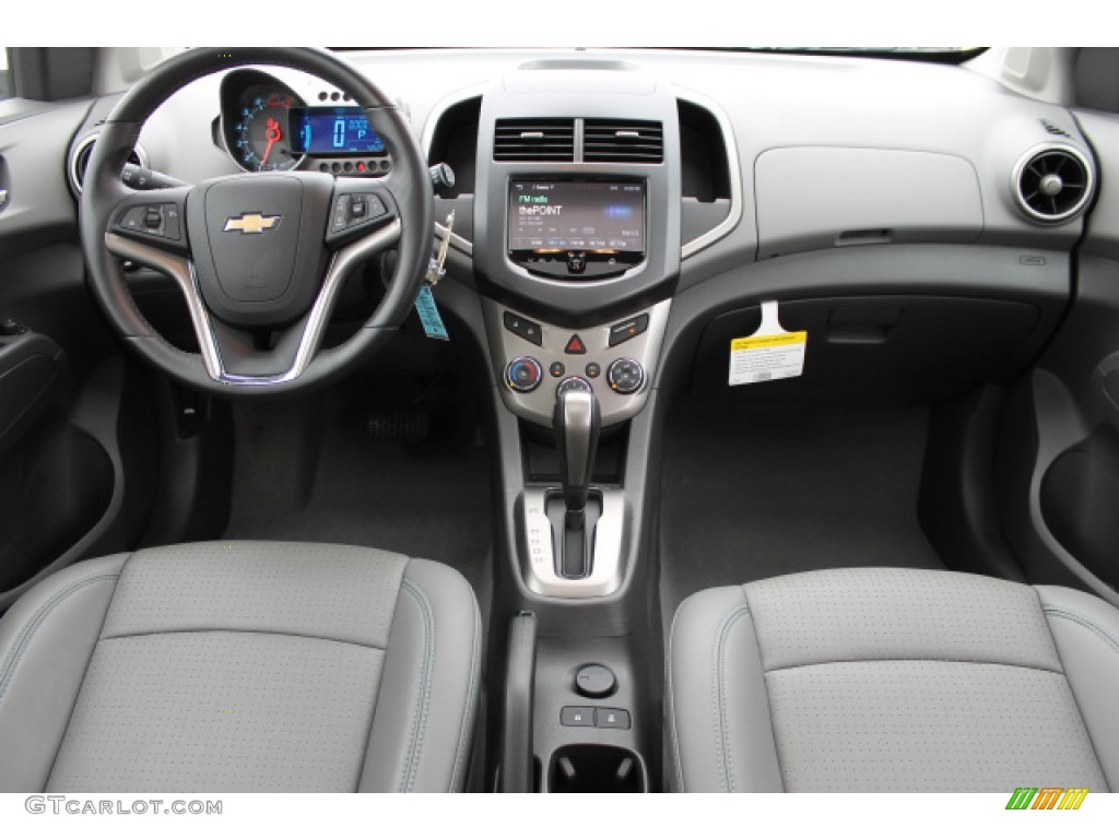 2013 Chevrolet Sonic LTZ Hatch Dashboard Photos