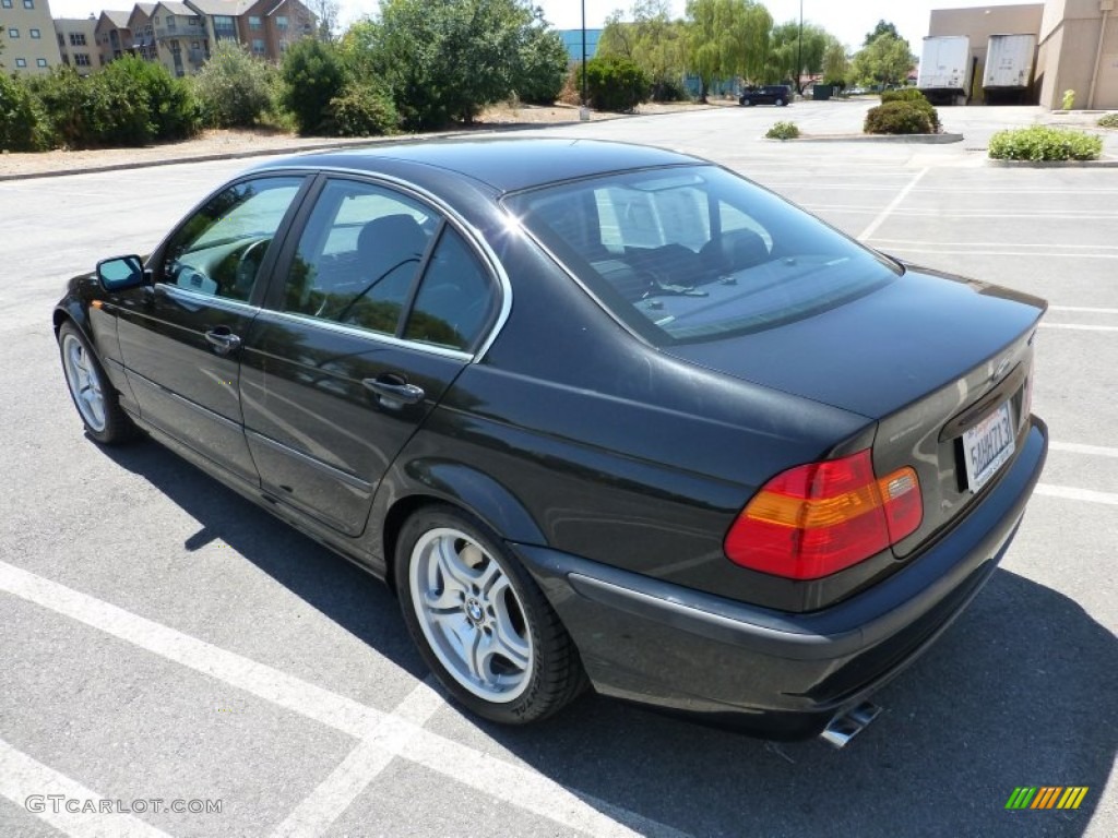 2003 3 Series 330i Sedan - Black Sapphire Metallic / Black photo #3