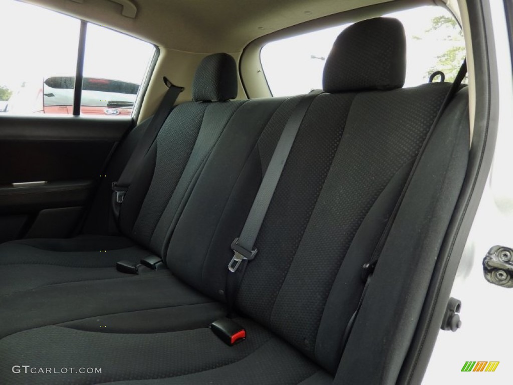 2011 Nissan Versa 1.8 S Hatchback Rear Seat Photo #94350603