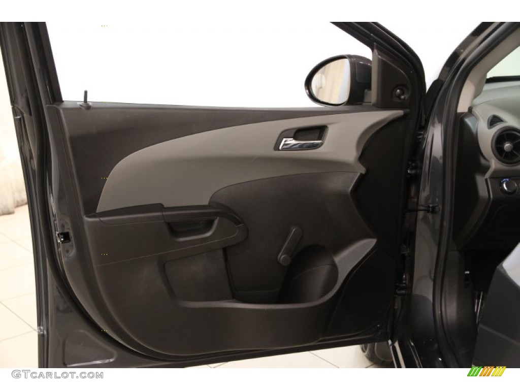 2013 Chevrolet Sonic LS Hatch Jet Black/Dark Titanium Door Panel Photo #94350663