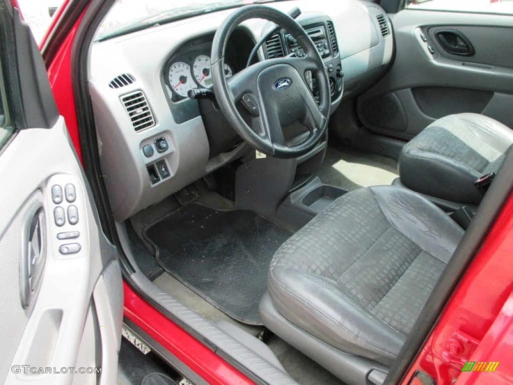 2001 Escape XLS V6 4WD - Bright Red Metallic / Medium Graphite Grey photo #6