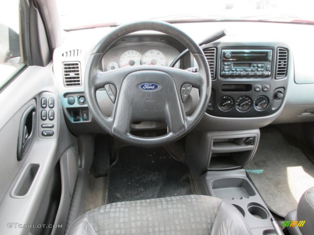 2001 Escape XLS V6 4WD - Bright Red Metallic / Medium Graphite Grey photo #16