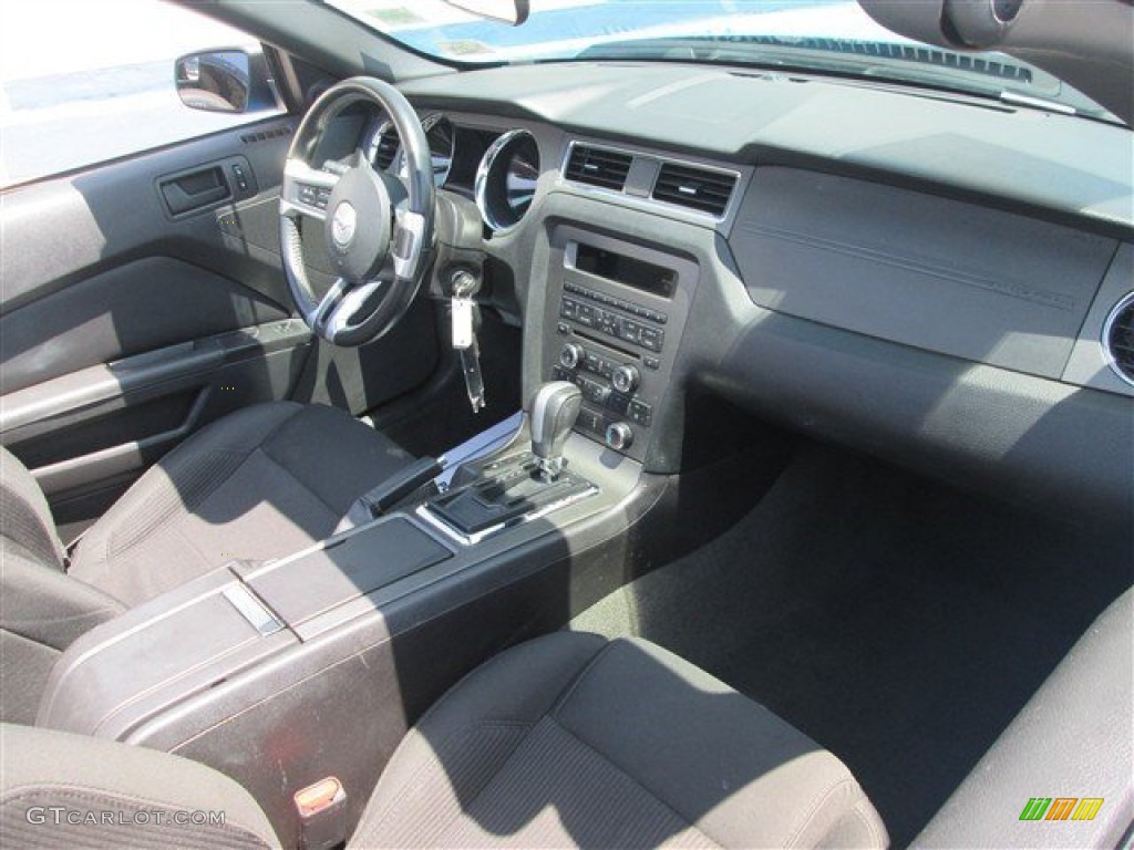 2013 Mustang V6 Convertible - Grabber Blue / Charcoal Black photo #18