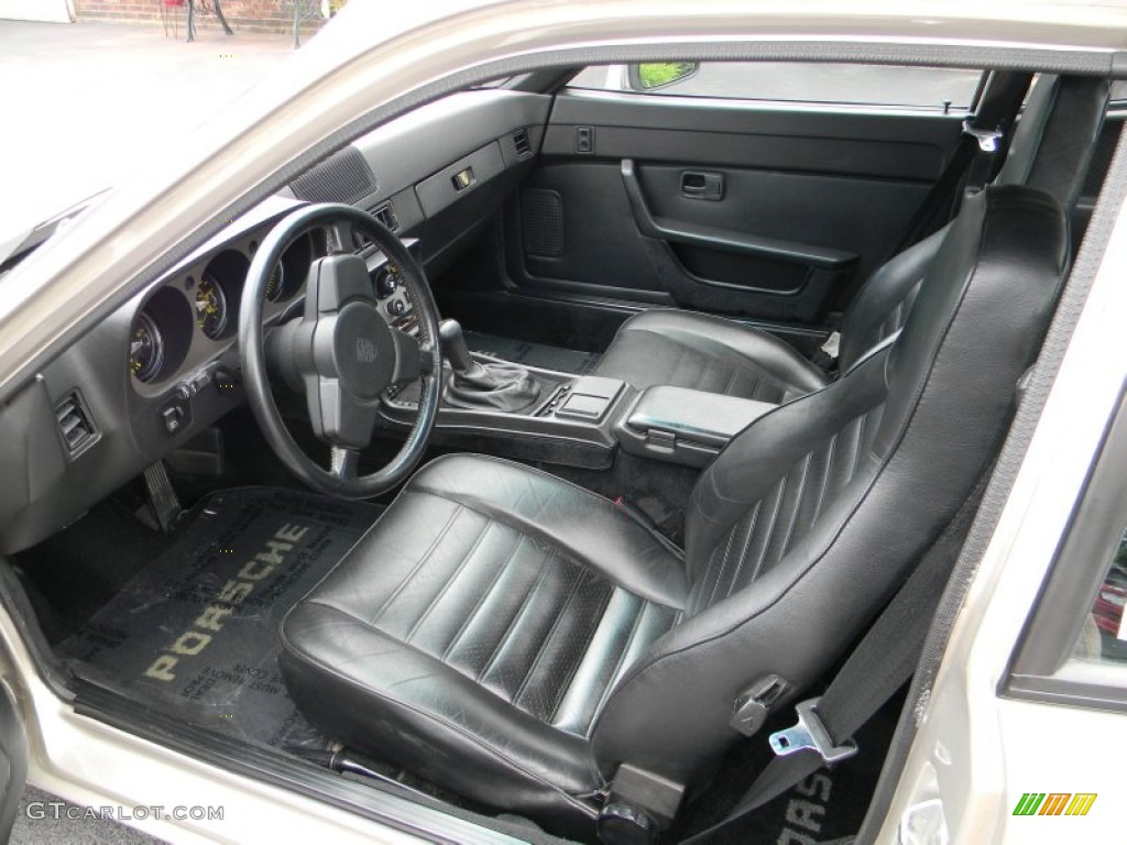 Black Interior 1985 Porsche 944 Standard 944 Model Photo #94359189