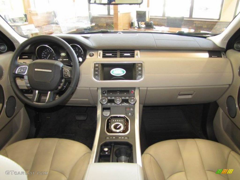 2014 Land Rover Range Rover Evoque Pure Almond/Espresso Dashboard Photo #94362114