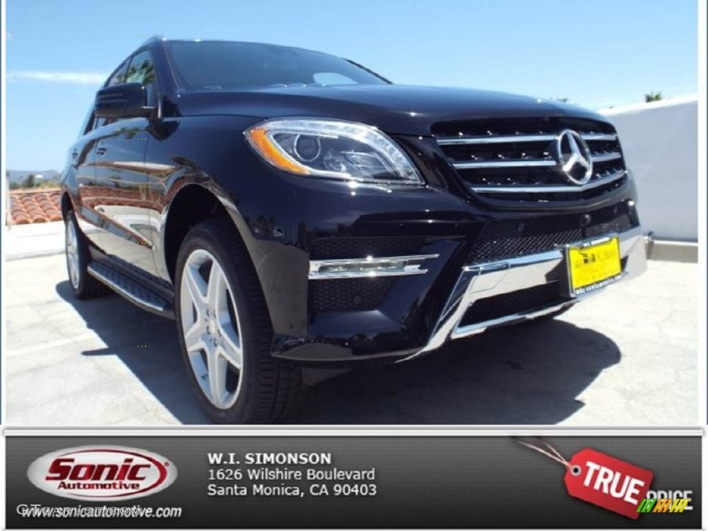 2014 ML 550 4Matic - Black / designo Black photo #1