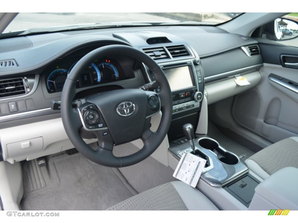 2014 Camry Hybrid XLE - Attitude Black Metallic / Ash photo #7