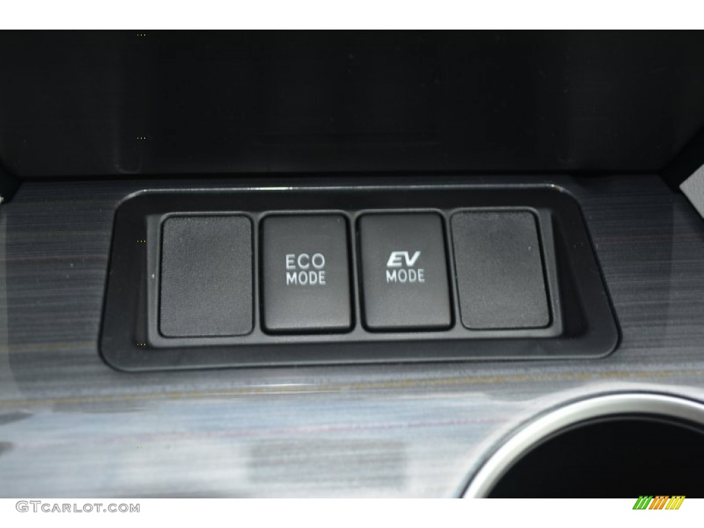 2014 Camry Hybrid XLE - Attitude Black Metallic / Ash photo #17