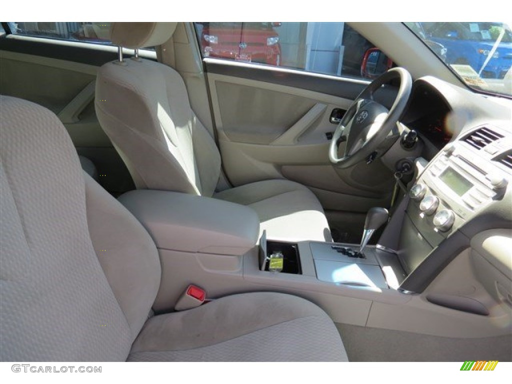 2010 Camry LE - Barcelona Red Metallic / Bisque photo #13