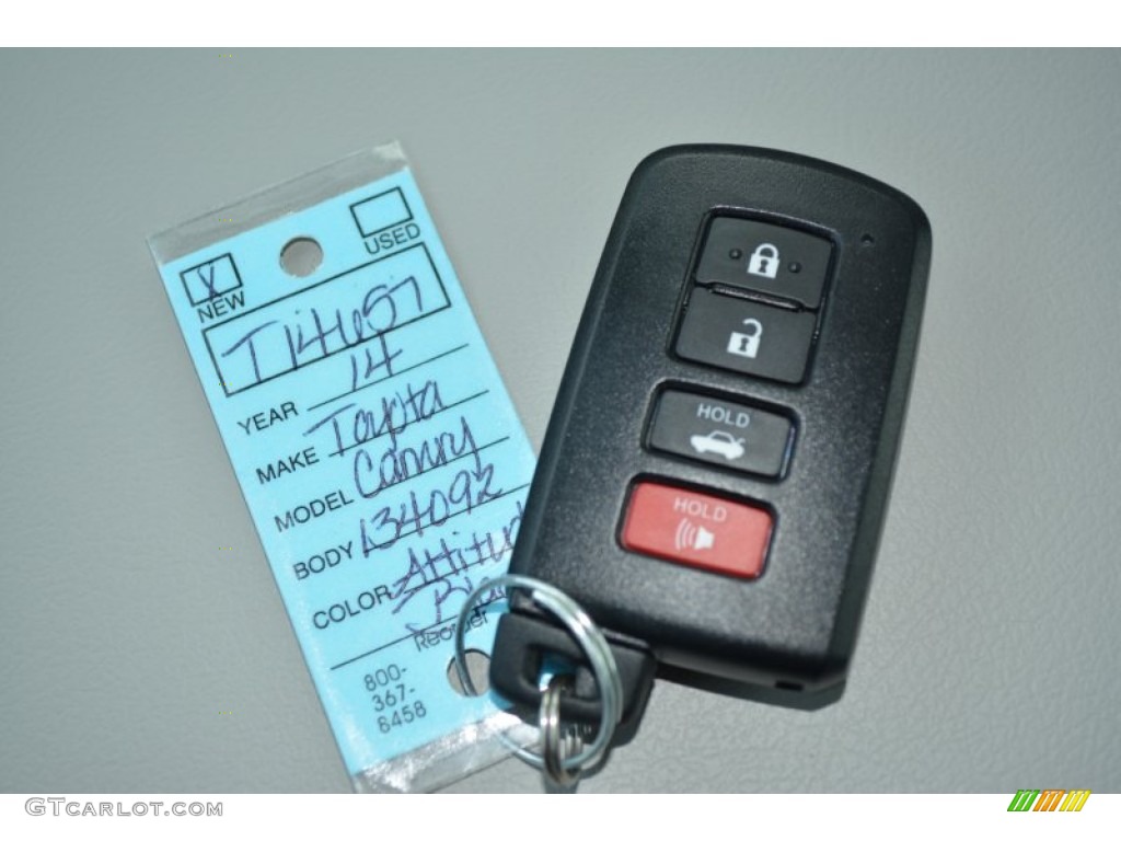 2014 Camry Hybrid XLE - Attitude Black Metallic / Ash photo #28