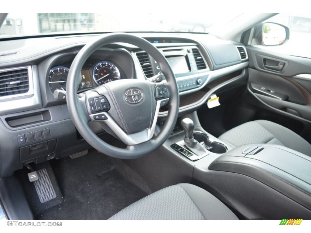 Black Interior 2014 Toyota Highlander LE Photo #94370210