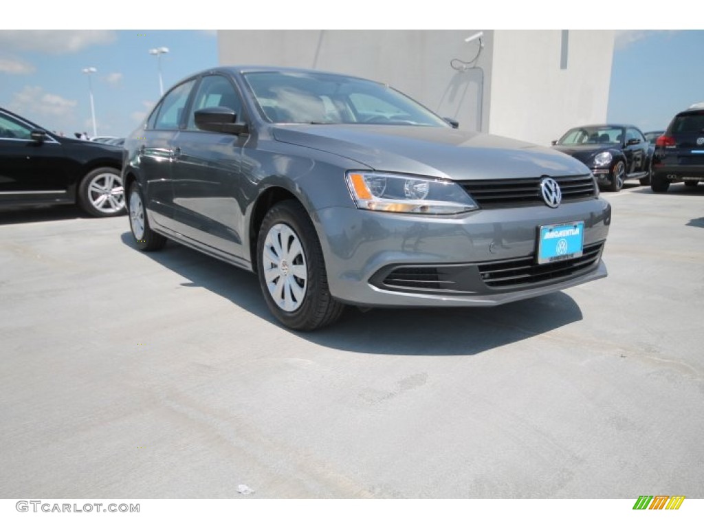 Platinum Gray Metallic Volkswagen Jetta