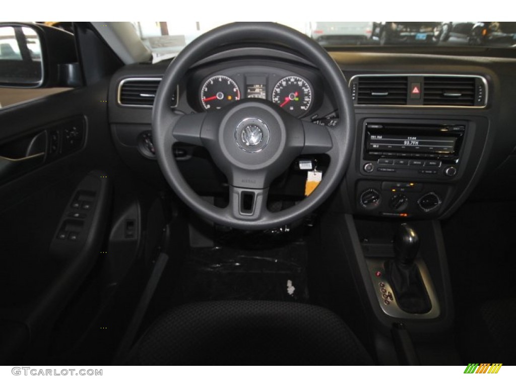 2014 Jetta S Sedan - Platinum Gray Metallic / Titan Black photo #13