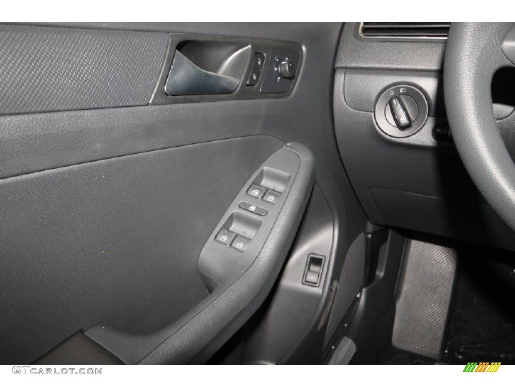 2014 Jetta S Sedan - Platinum Gray Metallic / Titan Black photo #15